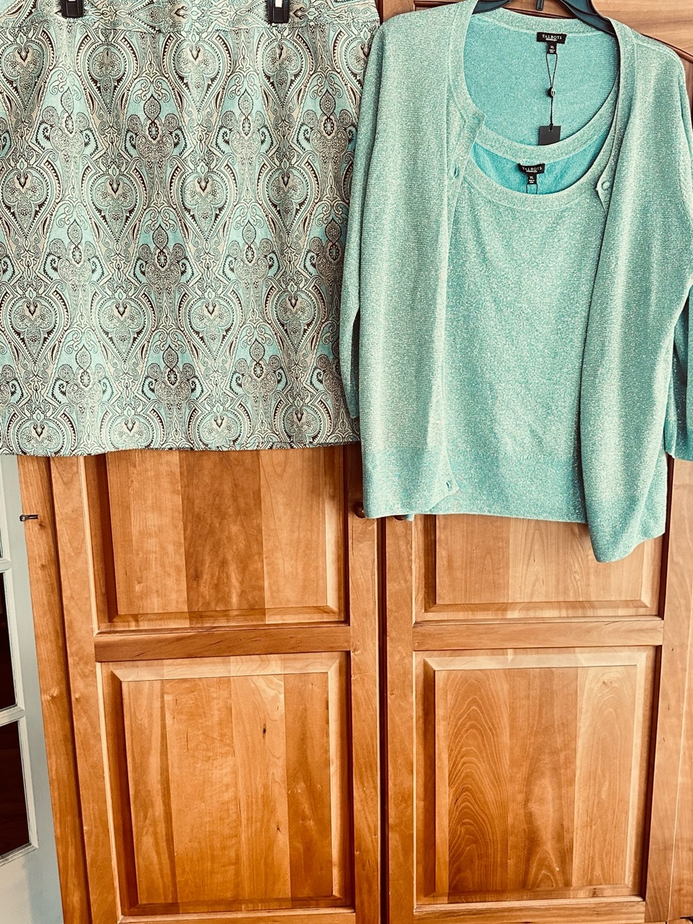 Talbots NWT skirt 18WP, & 2piece sweater set XL, sparkly gold, blue, & beige - Picture 4 of 14